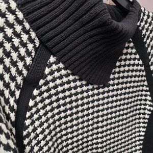 Liz Claiborne Women's Black & White Checkered Sweater With Side Split Neck L